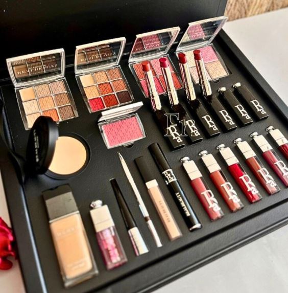 NADAVENO Beauty Makeup Kit
